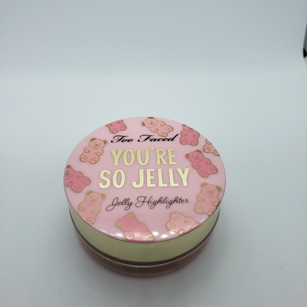 Too faced your so jelly highlighter